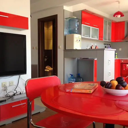 公寓 2-х комнатные в г.поморие болгария *